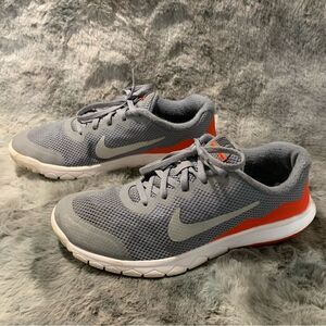 Grey and Orange Nike Snrakers